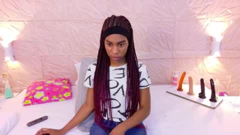 savory_pussy18 online show from October 2, 2025, 2:13 pm