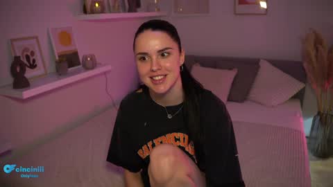 Snapshot of savvage_play chatting on February 5, 2025, 7:53 pm Naomi online show from February 5, 2025, 7:53 pm