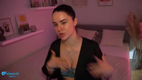 Snapshot of savvage_play chatting on February 26, 2025, 8:00 pm Naomi online show from February 26, 2025, 8:00 pm