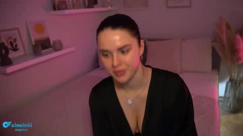 Snapshot of savvage_play chatting on March 5, 2025, 7:27 pm Naomi online show from March 5, 2025, 7:27 pm