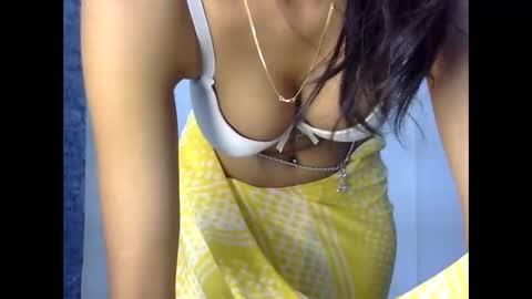 Snapshot of saxee_love chatting on November 8, 2025, 3:34 pm saxee online show from November 8, 2025, 3:34 pm