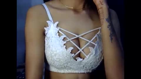 Snapshot of saxee_love chatting on December 2, 2025, 6:25 pm saxee online show from December 2, 2025, 6:25 pm