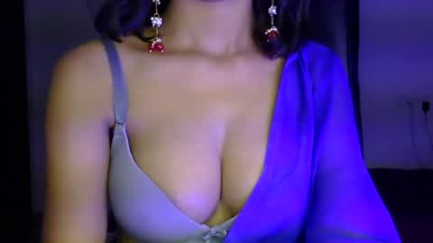 Snapshot of saxee_love chatting on June 24, 2026, 1:21 pm saxee online show from June 24, 2026, 1:21 pm