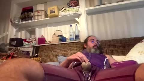 saxonialatexdude online show from November 11, 2025, 10:48 am