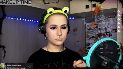 pronoun she. name Mary. age 21. online show from December 15, 2024, 11:09 pm