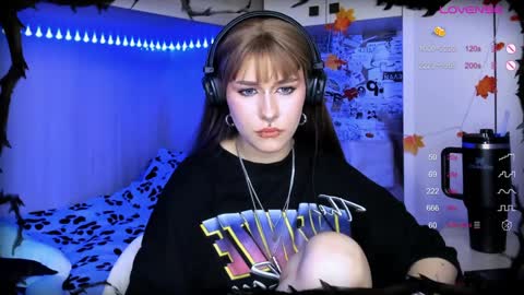 pronoun she. name Mary. age 21. online show from December 16, 2024, 8:48 pm