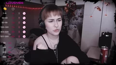 pronoun she. name Mary. age 21. online show from February 16, 2025, 6:21 pm