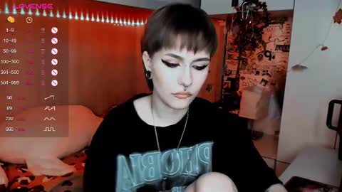 pronoun she. name Mary. age 21. online show from February 19, 2025, 8:52 pm