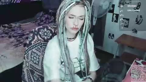 Snapshot of say_mary chatting on June 15, 2026, 10:39 am pronoun she. name Mary. age 21. online show from June 15, 2026, 10:39 am