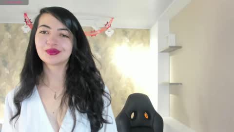 Saya Amaretto  online show from October 16, 2025, 7:15 pm