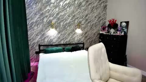 Anges online show from June 14, 2026, 3:08 am
