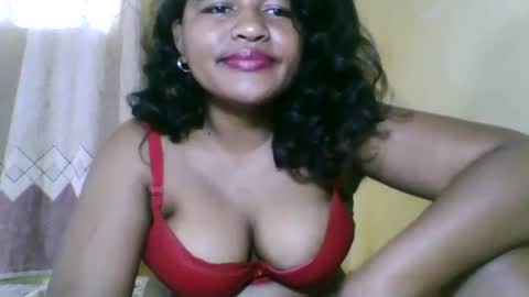 Snapshot of saylla1 chatting on November 3, 2025, 6:14 am saylla1 online show from November 3, 2025, 6:14 am