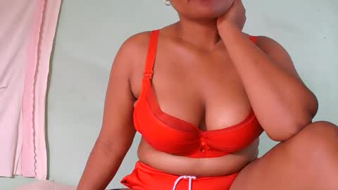Snapshot of saylla1 chatting on February 26, 2026, 2:16 pm saylla1 online show from February 26, 2026, 2:16 pm