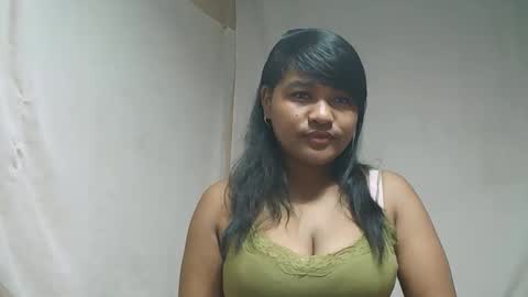 Snapshot of saylla1 chatting on May 7, 2026, 10:09 am saylla1 online show from May 7, 2026, 10:09 am