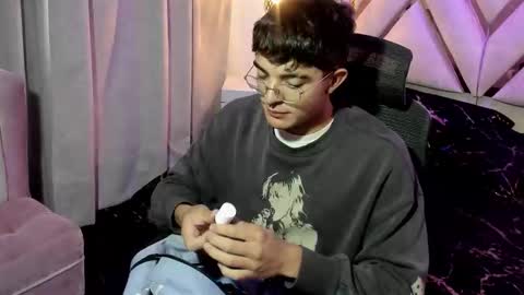 Sayron online show from November 14, 2025, 11:31 am