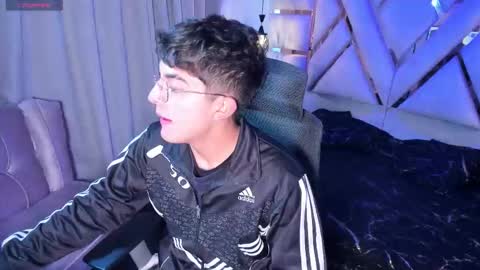 Sayron online show from November 21, 2025, 11:42 am