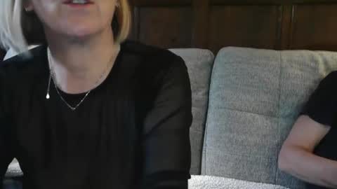 SB Couple online show from November 23, 2025, 2:50 pm