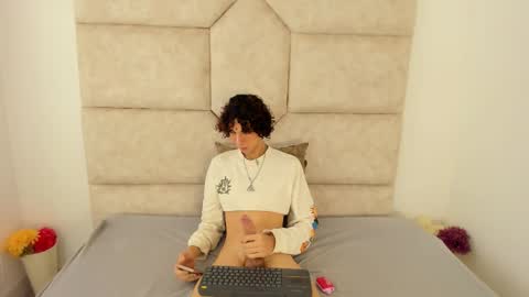 scaarlett_22 online show from October 8, 2025, 5:32 pm