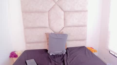 scaarlett_22 online show from October 29, 2025, 6:31 pm