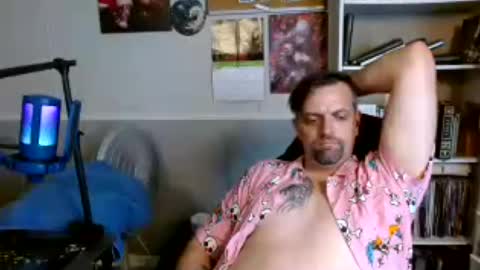 Snapshot of scarecrow2wm chatting on June 27, 2026, 10:26 pm Kent Clark online show from June 27, 2026, 10:26 pm
