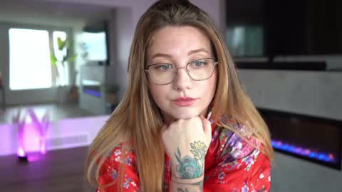 scarlajade online show from December 5, 2024, 8:44 pm