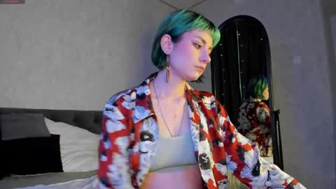Snapshot of scarle_whisper chatting on May 27, 2026, 9:17 am Emmy online show from May 27, 2026, 9:17 am