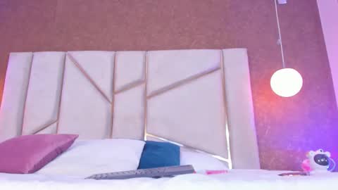 Scarlett online show from December 22, 2025, 8:39 pm