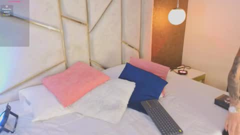 Scarlett online show from February 10, 2026, 8:24 pm