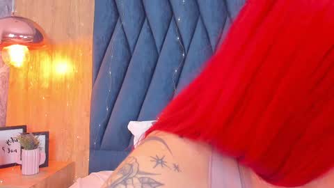 Snapshot of scarleett_jones chatting on February 14, 2025, 3:11 am scarleett jones online show from February 14, 2025, 3:11 am
