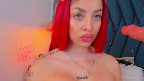 Snapshot of scarleett_jones chatting on February 19, 2025, 12:57 am scarleett jones online show from February 19, 2025, 12:57 am