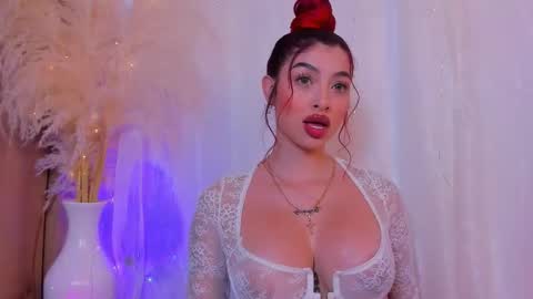 scarleett jones online show from October 22, 2025, 11:15 pm