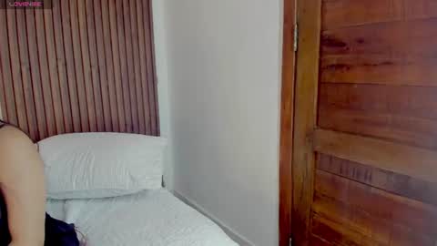 Snapshot of scarlet__rose_ chatting on June 22, 2026, 7:00 pm scarlet__rose_ online show from June 22, 2026, 7:00 pm