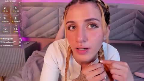 Snapshot of scarlet__rossi chatting on July 7, 2026, 6:47 am scarlet__rossi online show from July 7, 2026, 6:47 am
