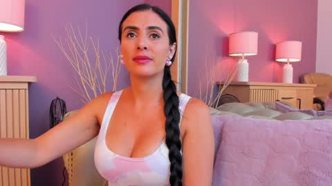 Scarlet Edwars online show from January 24, 2025, 3:24 pm