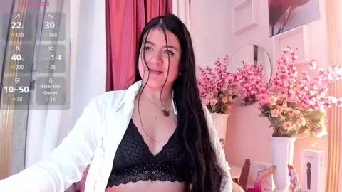 Andrea online show from November 15, 2025, 12:23 pm