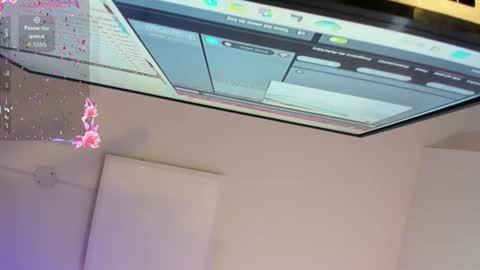 Scarlet  online show from February 24, 2026, 12:47 pm