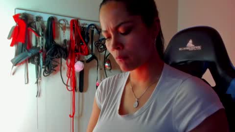 scarlet taylor kennedy online show from April 13, 2026, 11:32 pm