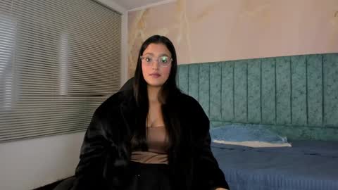 Scarlet  online show from February 23, 2025, 1:53 pm