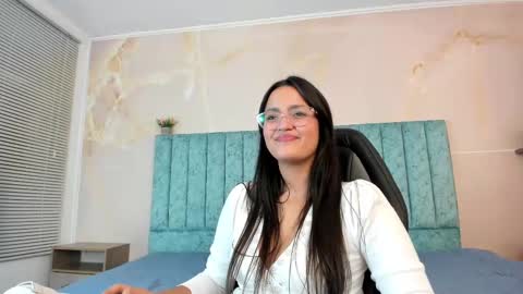 Scarlet  online show from March 4, 2025, 5:45 pm