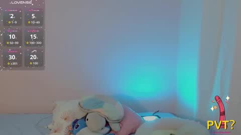 Scarlet  online show from September 19, 2025, 4:03 am