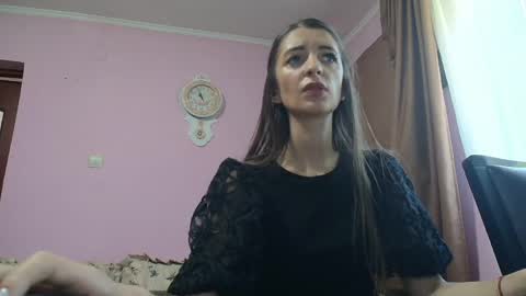 Snapshot of scarlet_rosse chatting on May 21, 2026, 8:10 am Scarlet online show from May 21, 2026, 8:10 am