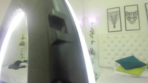 Isa online show from January 18, 2025, 10:39 am