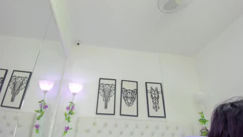 Isa online show from January 19, 2025, 11:12 am