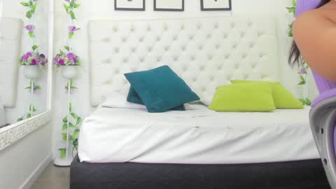 Isa online show from January 25, 2025, 11:02 am