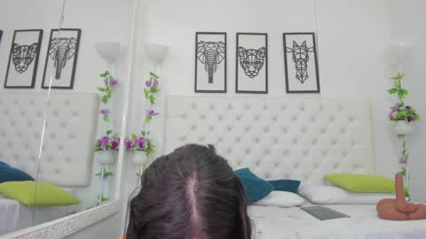 Isa online show from January 31, 2025, 5:21 pm