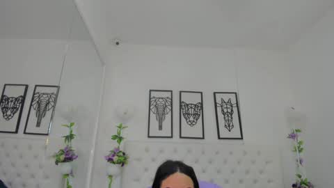 Isa online show from February 5, 2025, 10:51 am