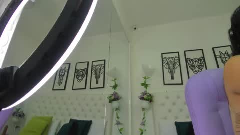 Isa online show from February 14, 2025, 11:21 am