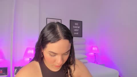 Isa online show from February 17, 2025, 1:32 pm