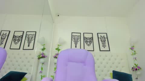 Isa online show from February 20, 2025, 2:02 pm