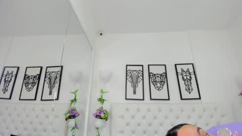 Isa online show from February 22, 2025, 11:02 am